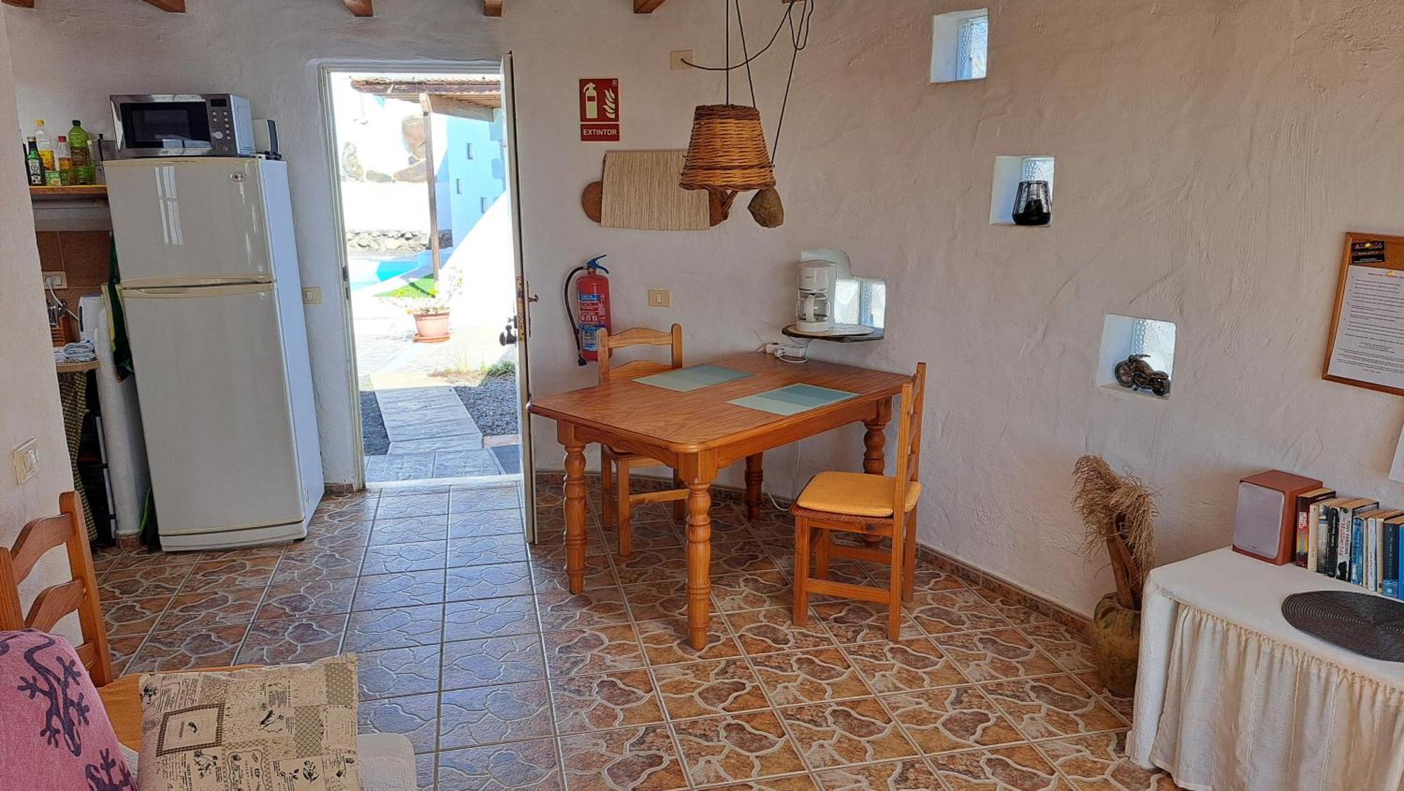 Inviting 1-Bedroom House 'Esquina' Finca Vistamar サロブレ エクステリア 写真